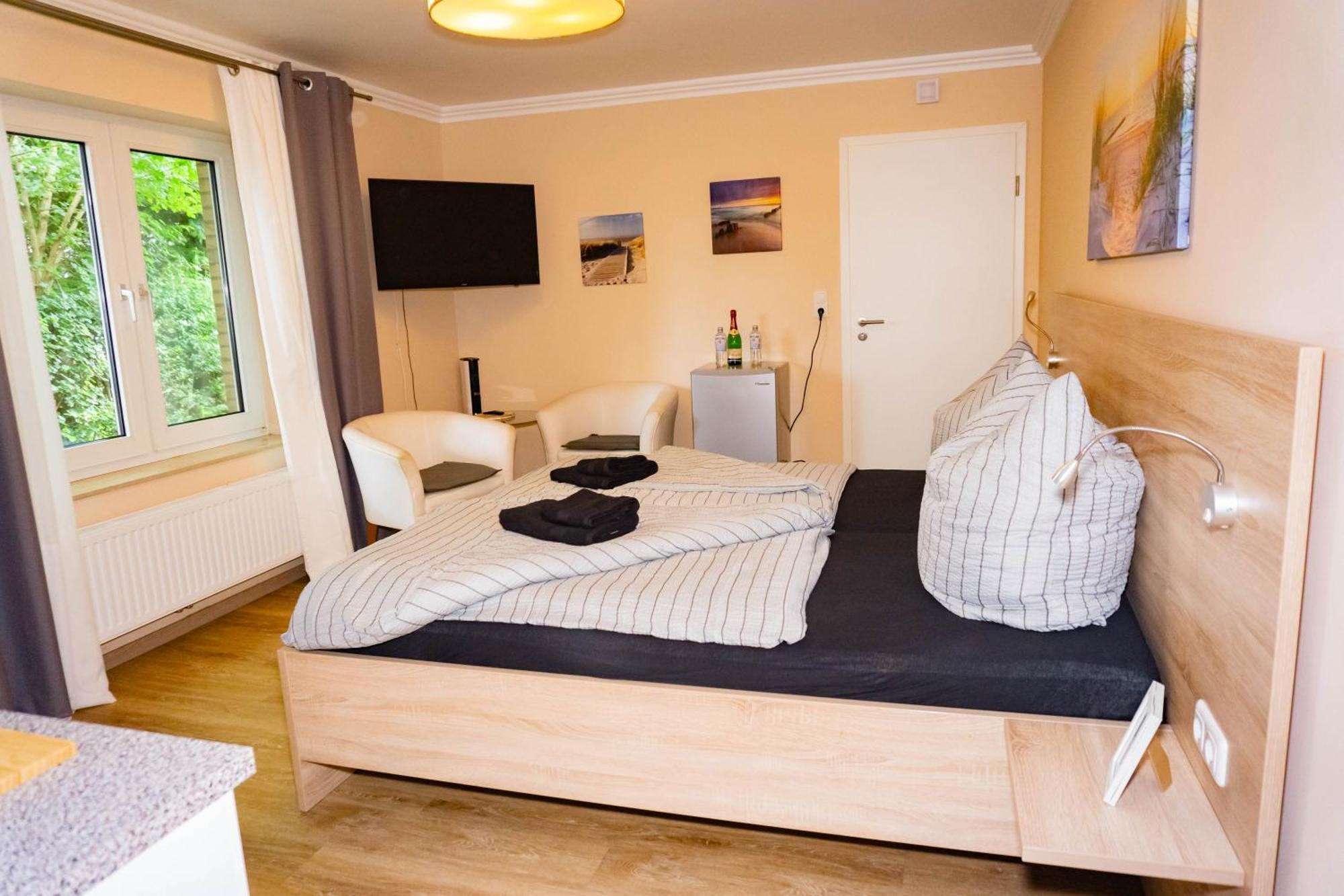 Haus Strandlust- Gemuetliches Studio Direkt Am Duemmer Apartment Lembruch Luaran gambar